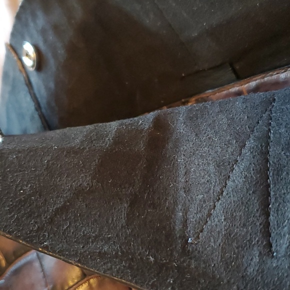 Vince Crocodile Stamped Cow Leather Bag - Picture 12 of 17